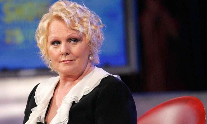 Chi Veste Katia Ricciarelli Al Grande Fratello